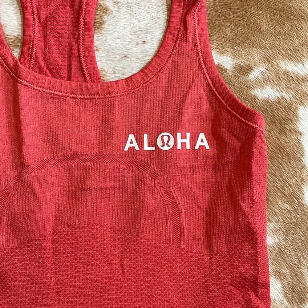 ULTRA RARE LULULEMON- Aloha Racerback Tank - Picture 2 of 3